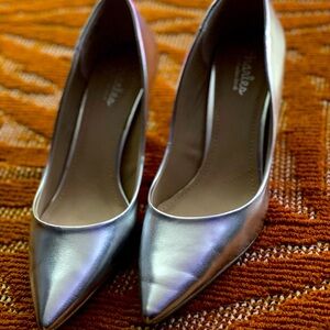 Charles David silver heels size 10M